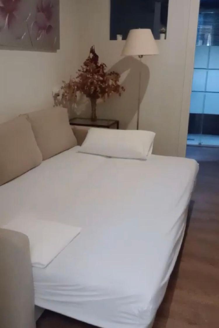 Apartamentos Mercado De Triana Севилья Экстерьер фото