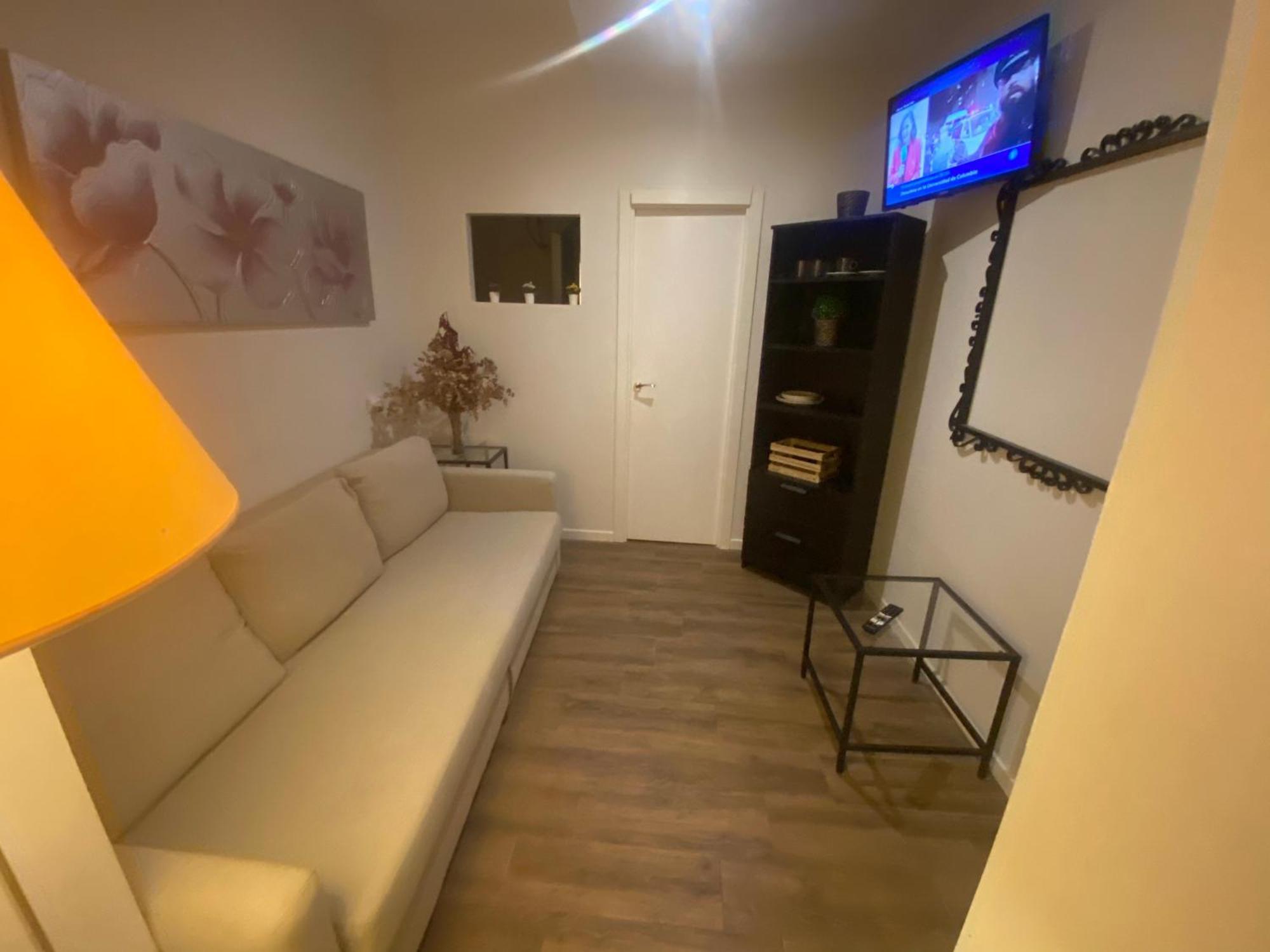 Apartamentos Mercado De Triana Севилья Экстерьер фото